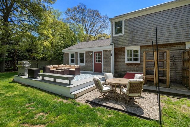302 Ames Way, Barnstable, MA 02632