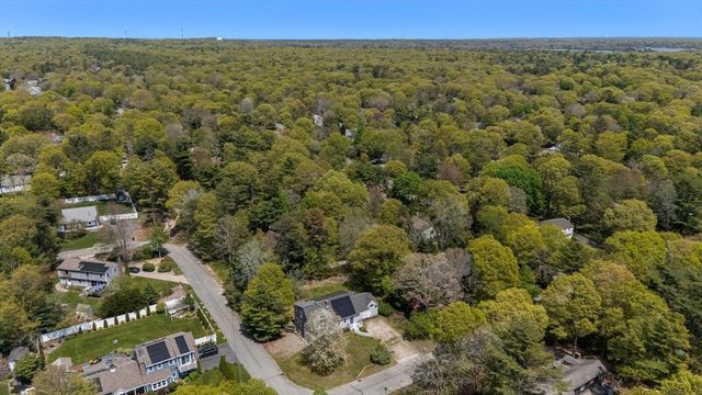 302 Ames Way, Barnstable, MA 02632