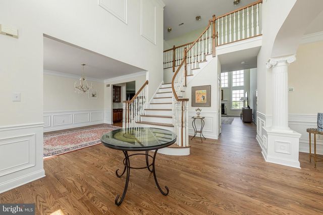 211 SHIVERS RUN CT, Mullica Hill, NJ 08062