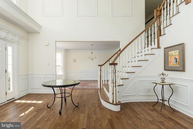 211 SHIVERS RUN CT, Mullica Hill, NJ 08062
