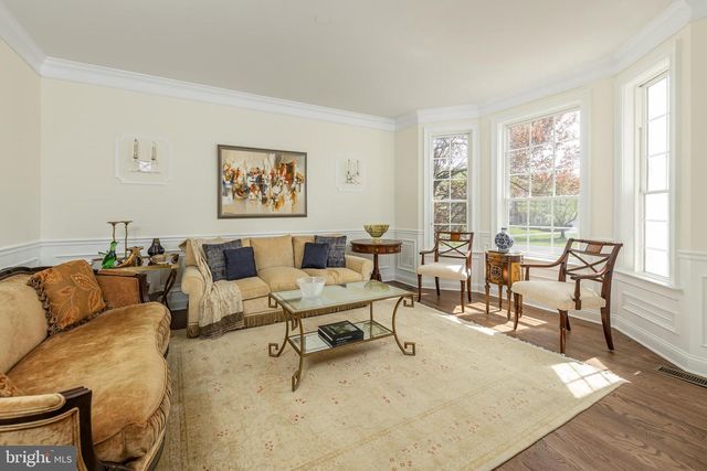 211 SHIVERS RUN CT, Mullica Hill, NJ 08062