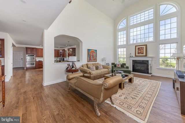 211 SHIVERS RUN CT, Mullica Hill, NJ 08062