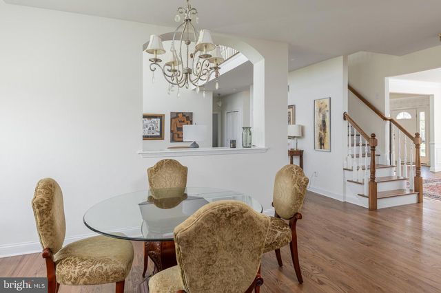 211 SHIVERS RUN CT, Mullica Hill, NJ 08062
