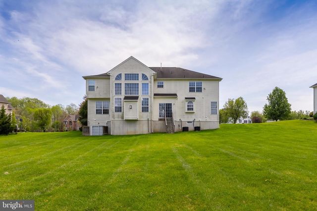 211 SHIVERS RUN CT, Mullica Hill, NJ 08062