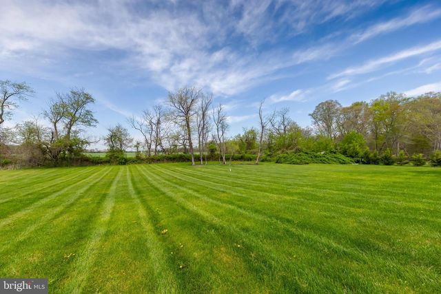 211 SHIVERS RUN CT, Mullica Hill, NJ 08062