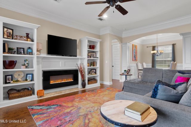 6417 Palmetto Pointe Drive, Ocean Springs, MS 39564