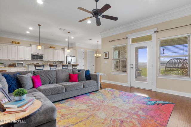 6417 Palmetto Pointe Drive, Ocean Springs, MS 39564