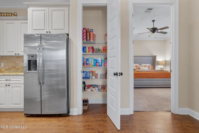 6417 Palmetto Pointe Drive, Ocean Springs, MS 39564