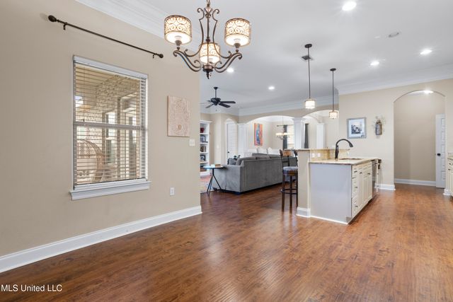 6417 Palmetto Pointe Drive, Ocean Springs, MS 39564