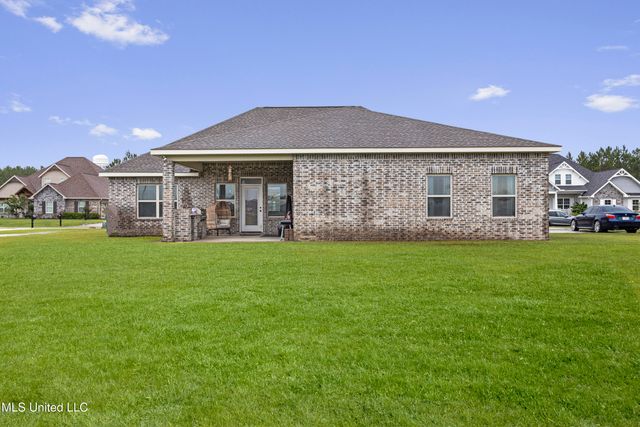 6417 Palmetto Pointe Drive, Ocean Springs, MS 39564