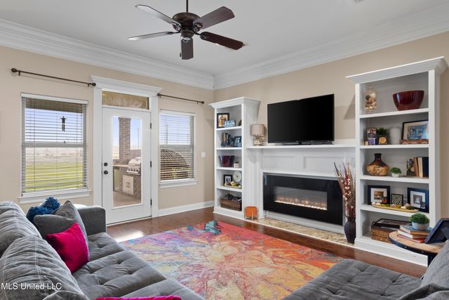6417 Palmetto Pointe Drive, Ocean Springs, MS 39564