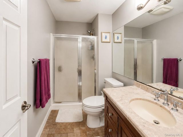 10 Edinburgh Drive 10, Peekskill, NY 10566