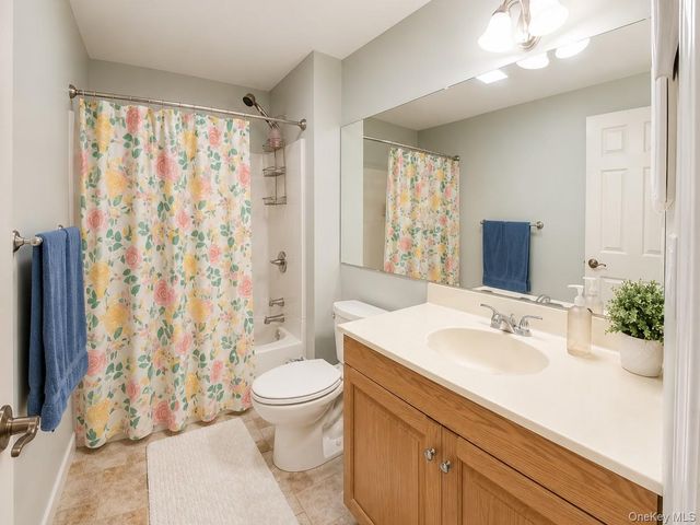 10 Edinburgh Drive 10, Peekskill, NY 10566