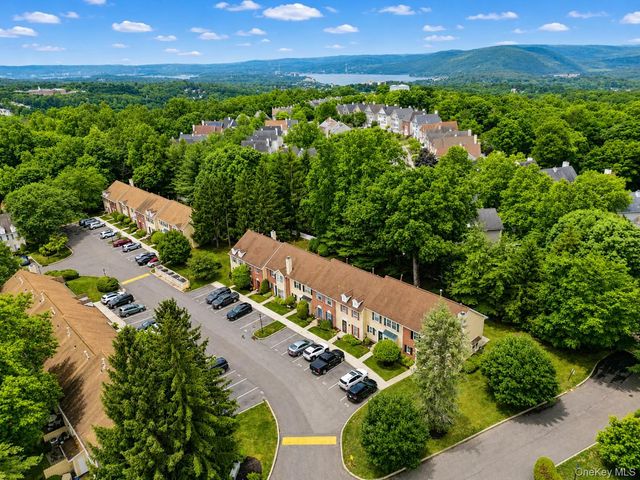 10 Edinburgh Drive 10, Peekskill, NY 10566