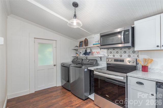 261 Star Ridge Road, Canton, NC 28716