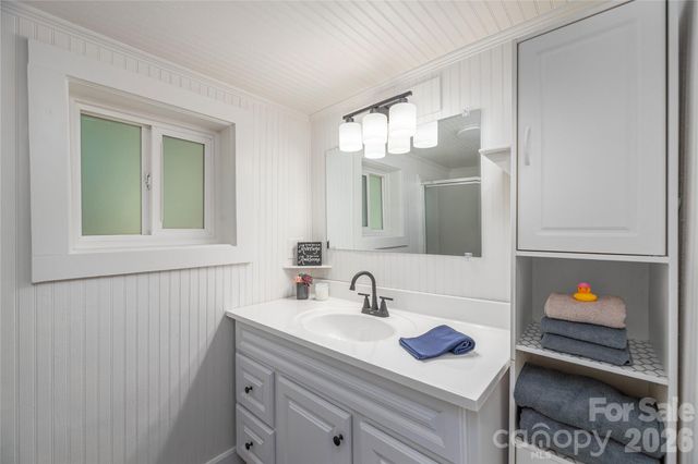 261 Star Ridge Road, Canton, NC 28716