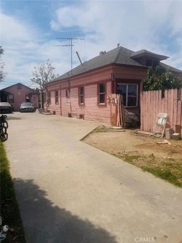 920 E 48th Street, Los Angeles, CA 90011