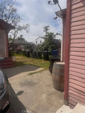 920 E 48th Street, Los Angeles, CA 90011