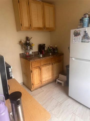 920 E 48th Street, Los Angeles, CA 90011