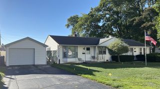 8957 S Main Street, Hometown, IL 60456