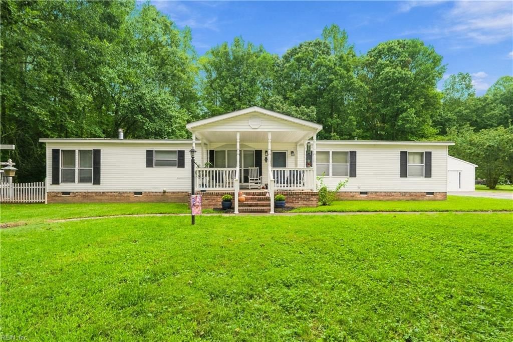 9134 Richmond RD W, Toano, VA 23168