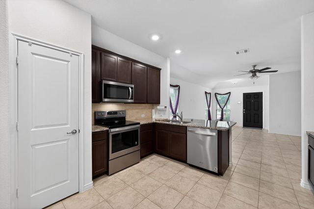 126 Redding Lane, Red Oak, TX 75154