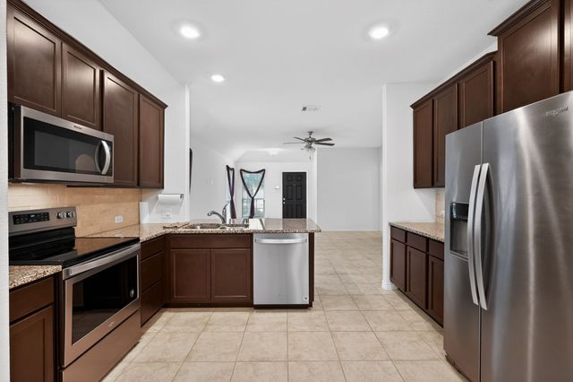 126 Redding Lane, Red Oak, TX 75154