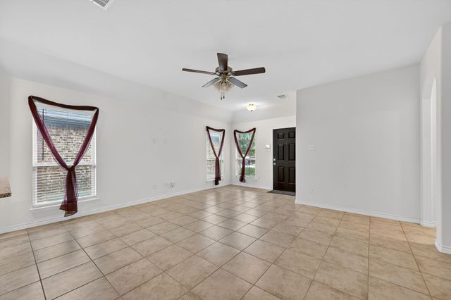 126 Redding Lane, Red Oak, TX 75154