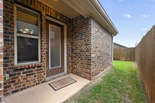 126 Redding Lane, Red Oak, TX 75154
