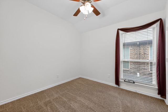 126 Redding Lane, Red Oak, TX 75154