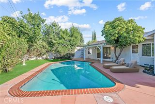 16951 Knapp Street, Northridge (los Angeles), CA 91343