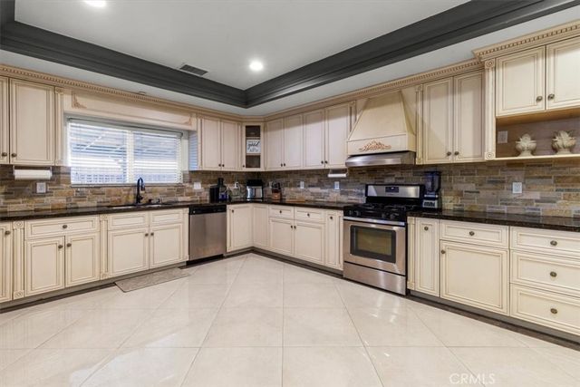 17635 Verde Street, Hesperia, CA 92345