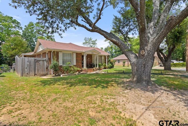 1522 N Moore Ave, Tyler, TX 75702