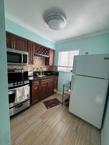 323 Monroe Street 1-6, Hollywood, FL 33019