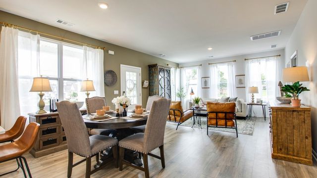 1104 Canyon Dr, Portland, TN 37148