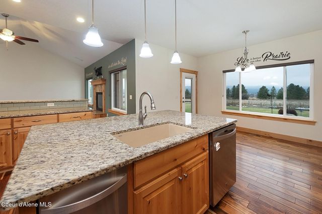 7463 W Lancaster Rd, Rathdrum, ID 83858