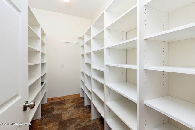 7463 W Lancaster Rd, Rathdrum, ID 83858