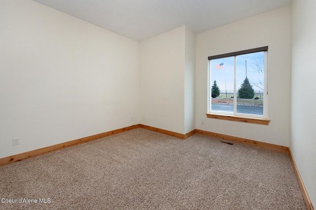 7463 W Lancaster Rd, Rathdrum, ID 83858