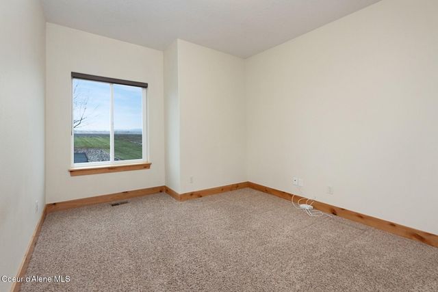 7463 W Lancaster Rd, Rathdrum, ID 83858