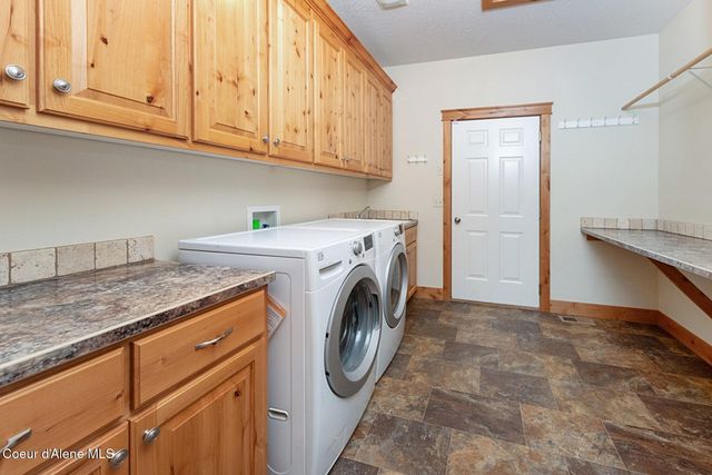 7463 W Lancaster Rd, Rathdrum, ID 83858