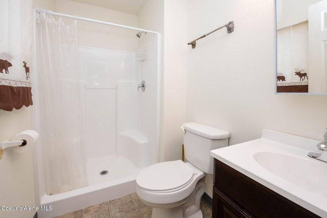 7463 W Lancaster Rd, Rathdrum, ID 83858