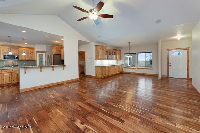 7463 W Lancaster Rd, Rathdrum, ID 83858