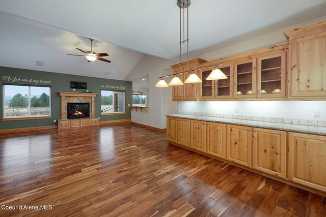 7463 W Lancaster Rd, Rathdrum, ID 83858