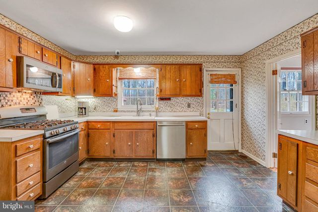 104 WOODLAND DR, Lansdale, PA 19446