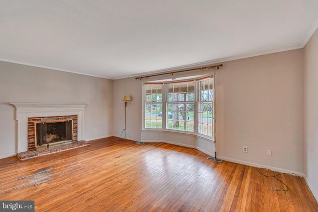 104 WOODLAND DR, Lansdale, PA 19446