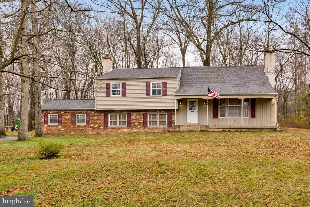 104 WOODLAND DR, Lansdale, PA 19446