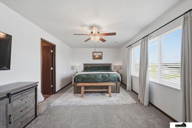 6811 N 10Th Street, Lincoln, NE 68521