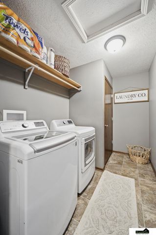 6811 N 10Th Street, Lincoln, NE 68521