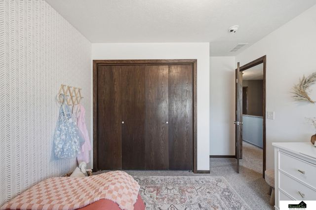 6811 N 10Th Street, Lincoln, NE 68521