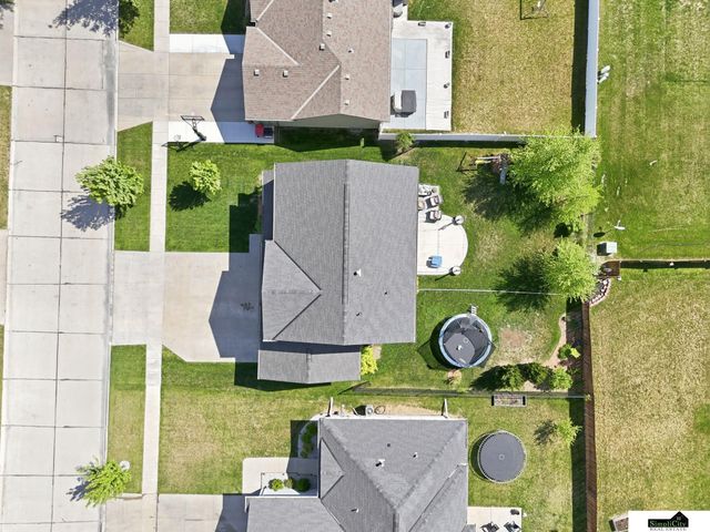 6811 N 10Th Street, Lincoln, NE 68521